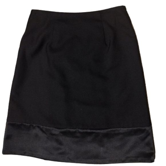 H&M Woo/Satin - Picture 2 of 5